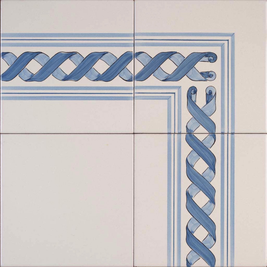 Bianco antico con bordura ciclamino 300 ed angolare